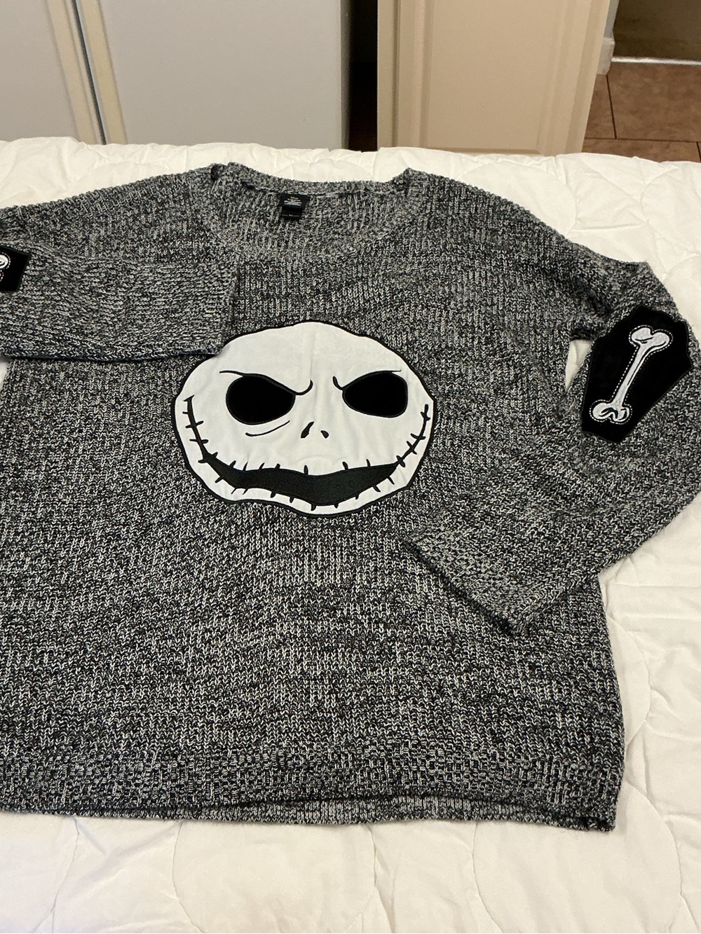 Disney Jack Skellington Women’s XL Knit Acrylic Crewneck Pullover Gray sweater